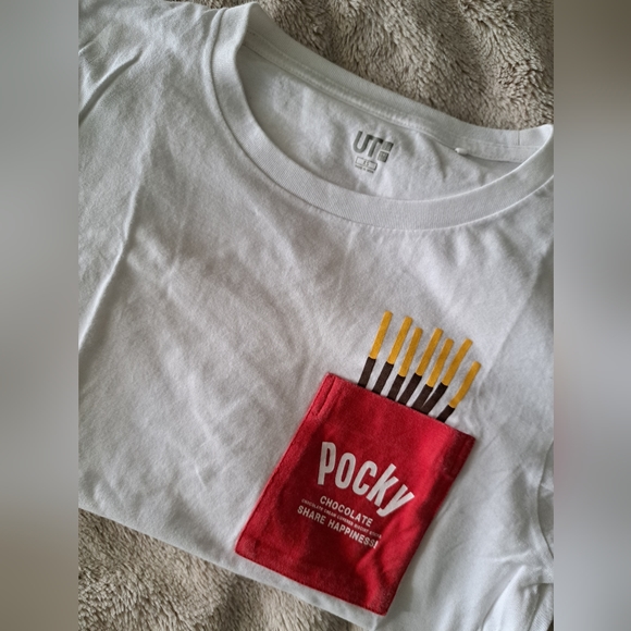 Uniqlo Pocky Pocket T-Shirt - Picture 1 of 5